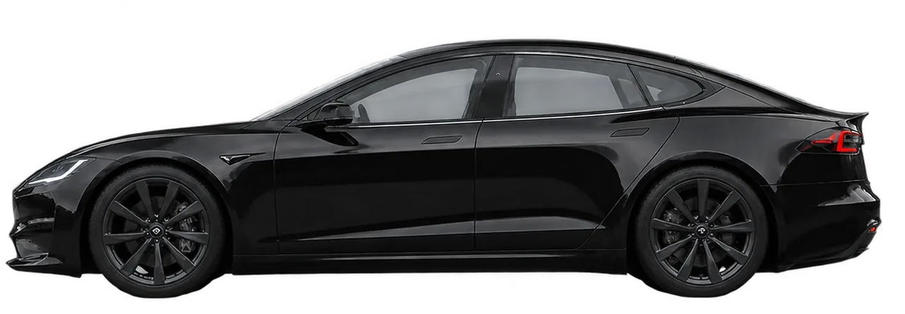 Чорна Tesla Model S збоку